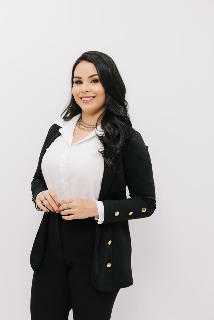 Dra. Larissa Moura dos Santos — Moura Martins Advogados